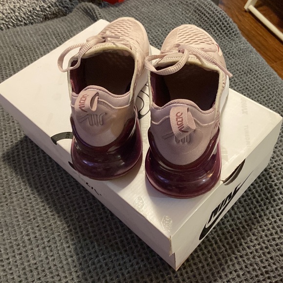 Rose and mauve Nike Air Max 270 in great condition - Picture 3 of 3